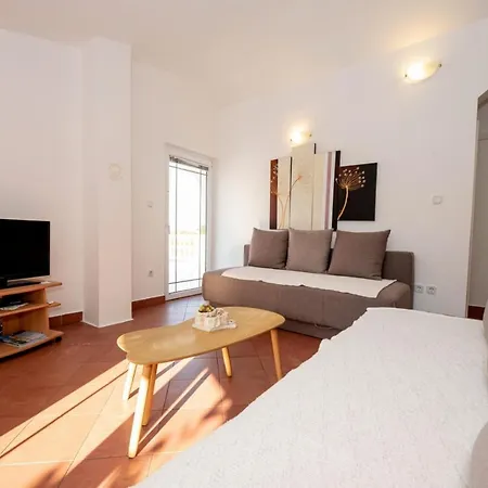 Zaton 4502-2 Apartment *